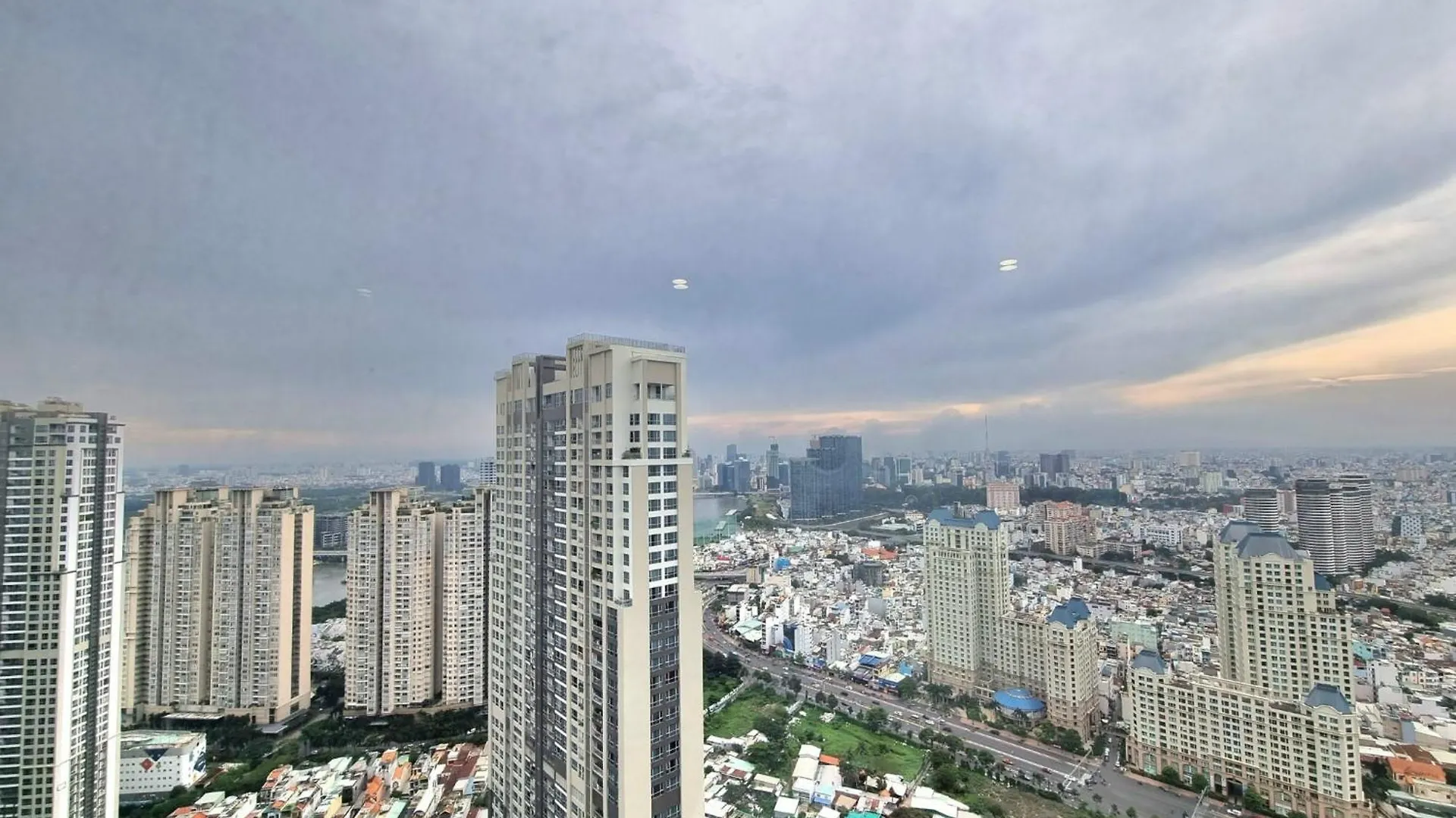 Vinhomes Landmark Luxury Apartment By Navie Ho Chi Minh-Byen 5*,  Vietnam