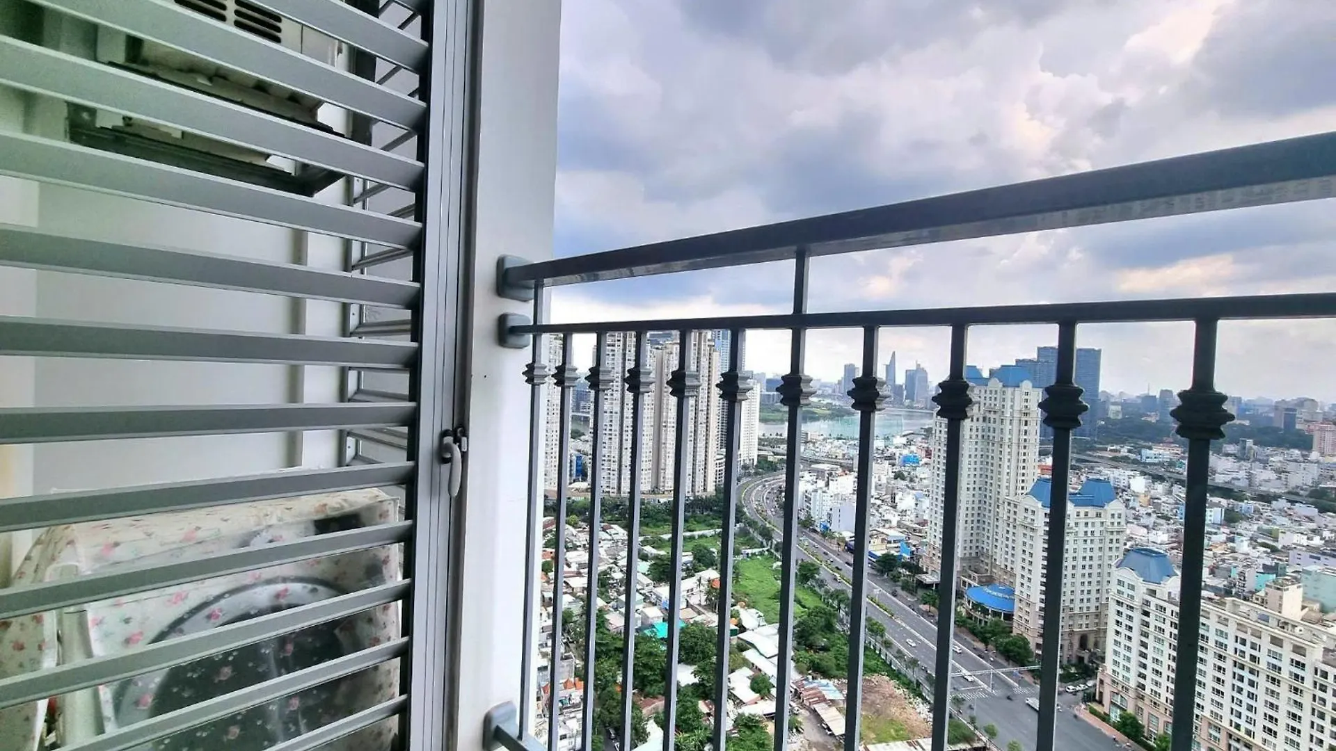 Hotel Vinhomes Landmark Luxury Apartment By Navie Ho Chi Minh-Byen