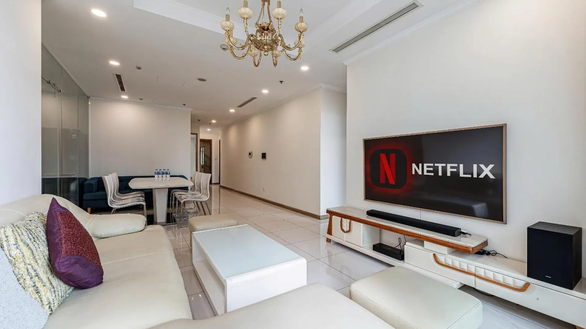Hotel Vinhomes Landmark Luxury Apartment By Navie Ho Chi Minh-Byen