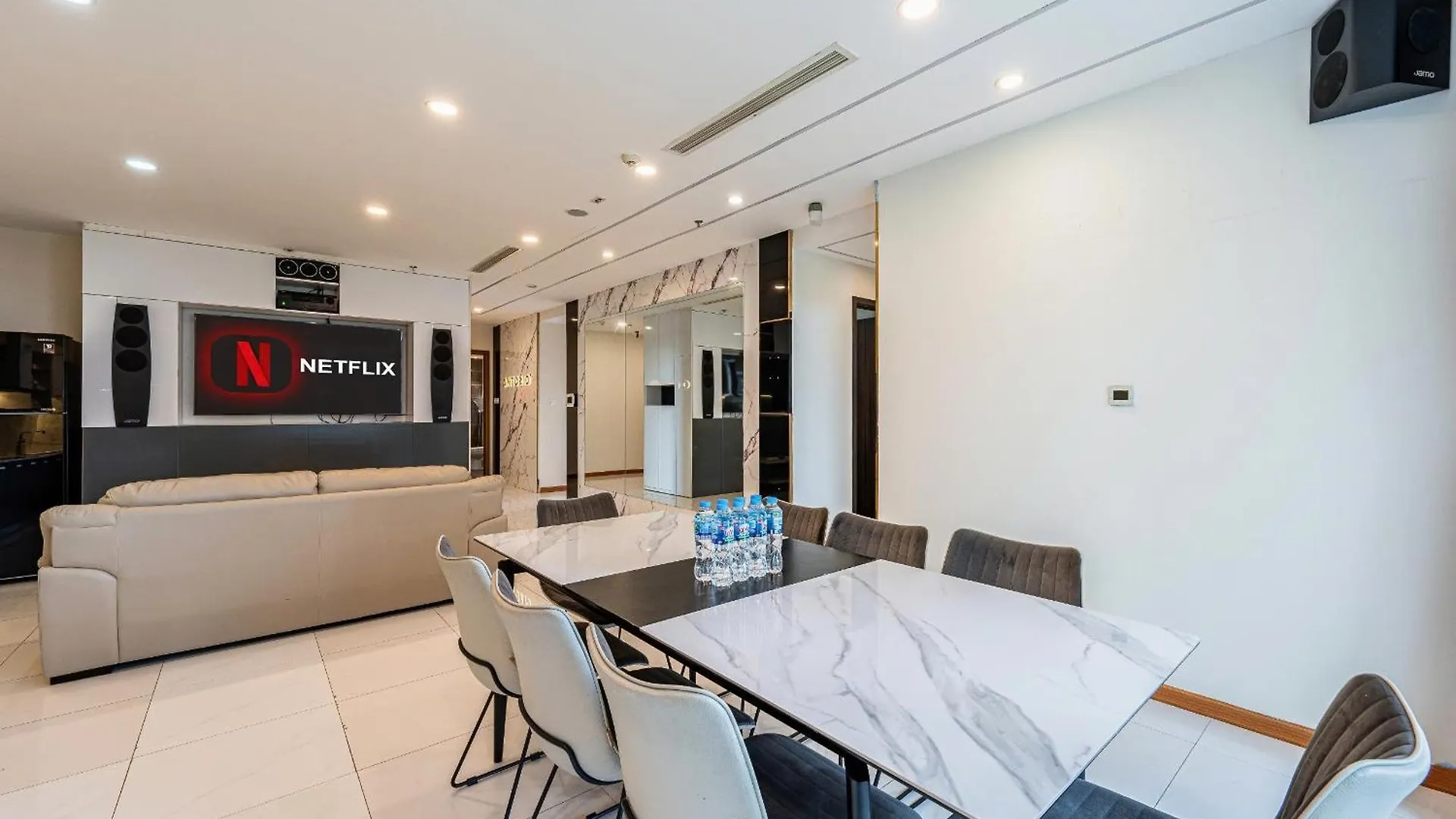 Vinhomes Landmark Luxury Apartment By Navie Ho Chi Minh-Byen Hotel