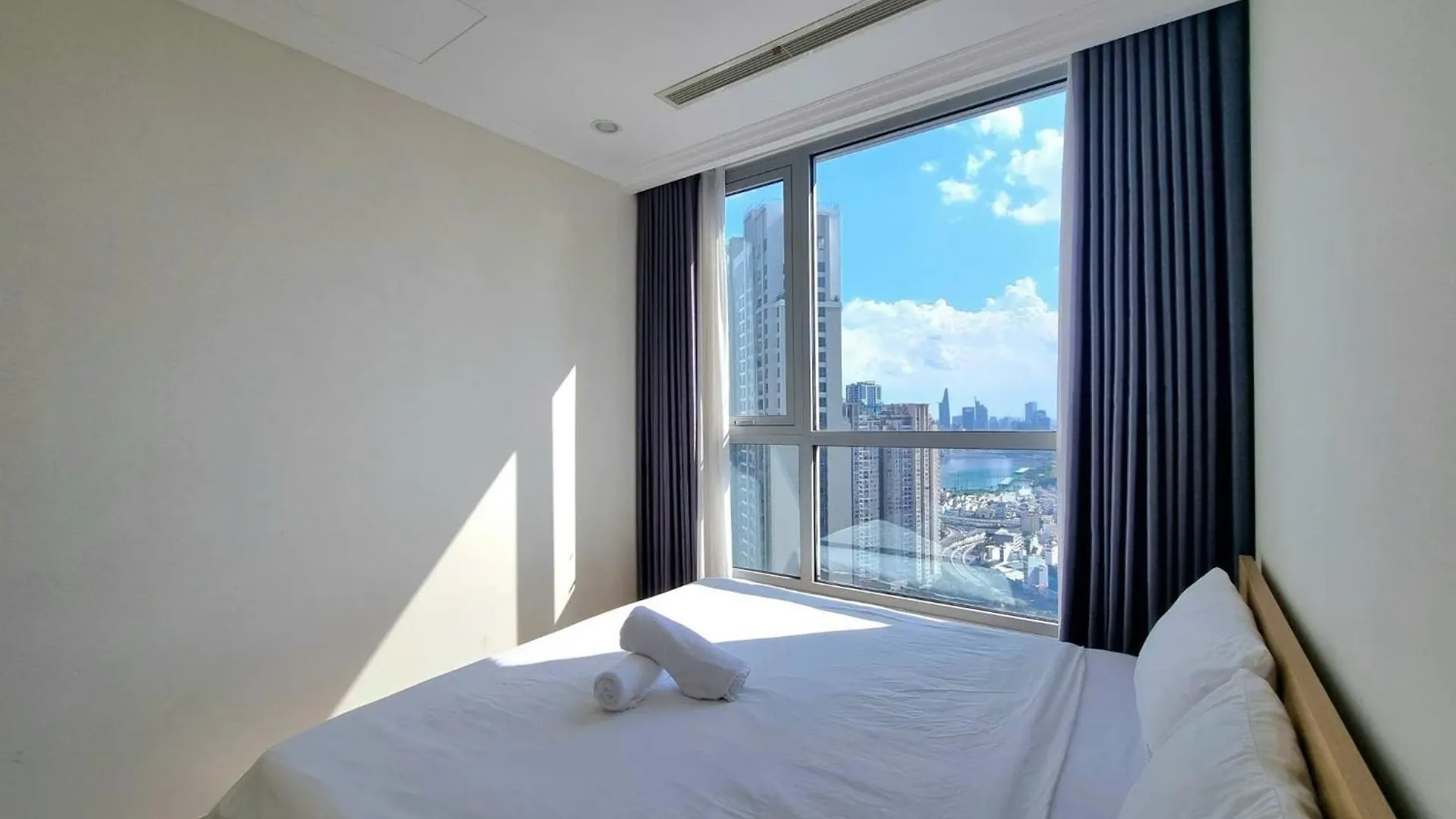 Hotel Vinhomes Landmark Luxury Apartment By Navie Ho Chi Minh City