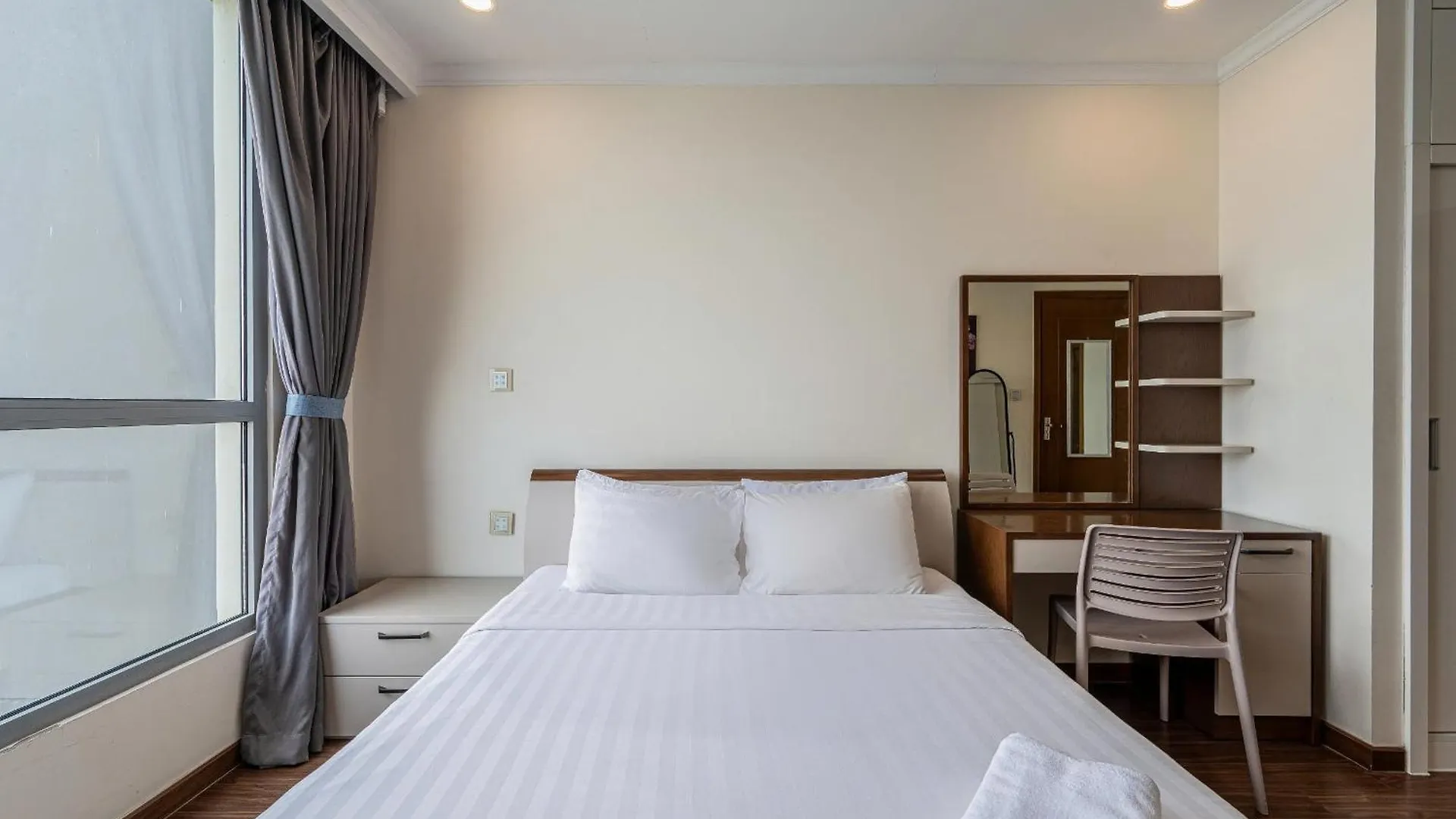 Vinhomes Landmark Luxury Apartment By Navie Ho Chi Minh City Hotel